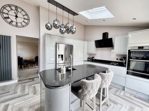 Kitchen- click for photo gallery